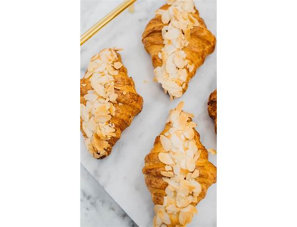 Almond croissants food facts