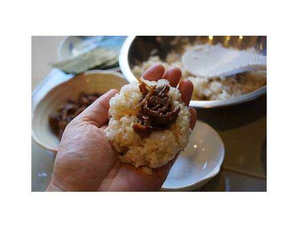 Charcoal grill beef onigiri ingredients