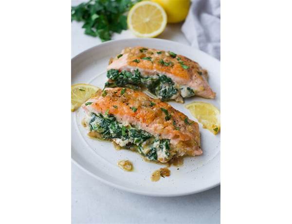 Cheesy spinach, stuffed salmon with zucchini & tomato food facts
