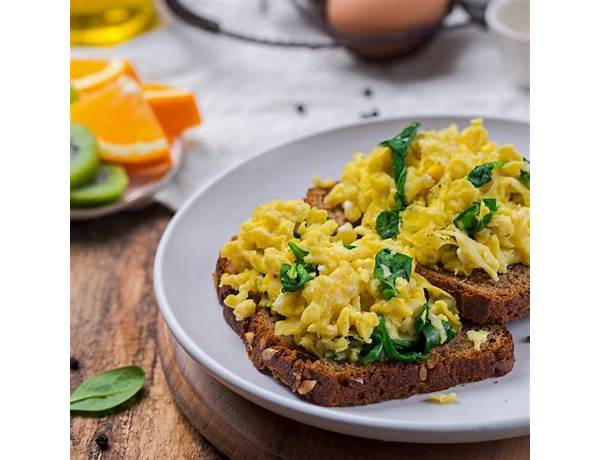 Egg pasta spinach for the food facts