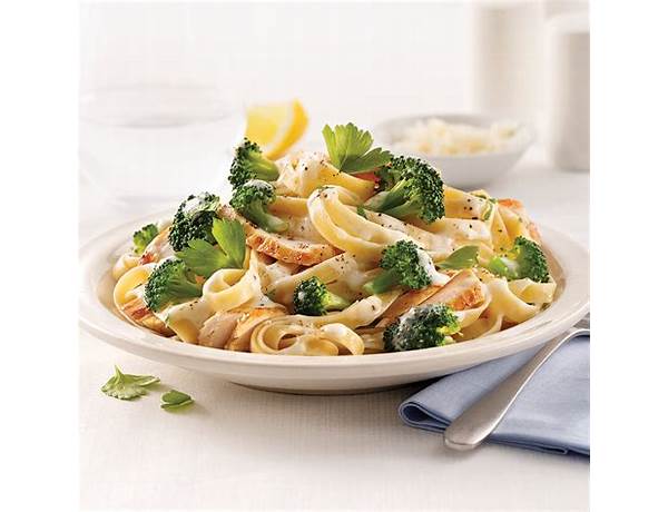 Fettucine alfredo au brocoli et au poulet nutrition facts