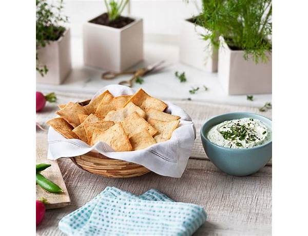 Parmesan garlic herb flavored pita chips food facts