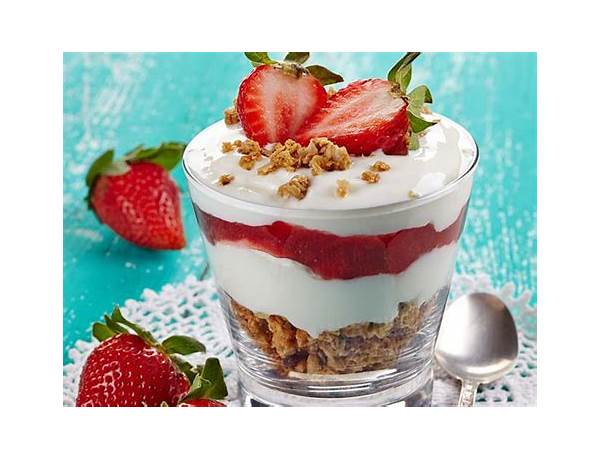 Strawberry partfait with vanilla yogurt and granola food facts