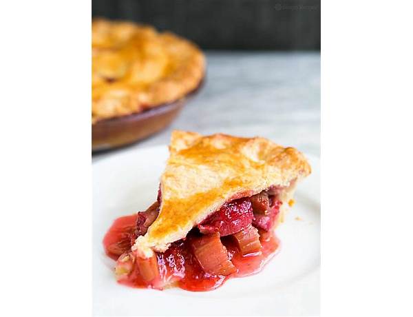 Strawberry rhubarb pie ingredients