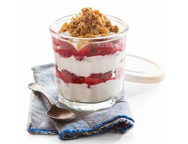 Strawberry yogurt parfait food facts