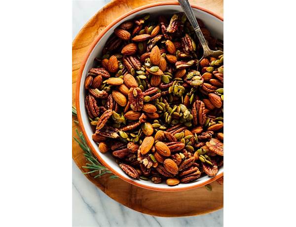 Sweet and spicy nut mix ingredients