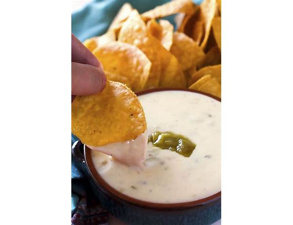 White chili con queso food facts